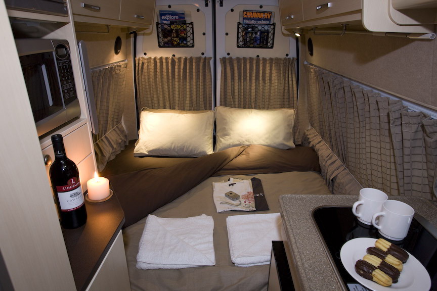 KEA 2 Bett Camper Deluxe mit DU/WC (EA) von KEA Campervermietung bei